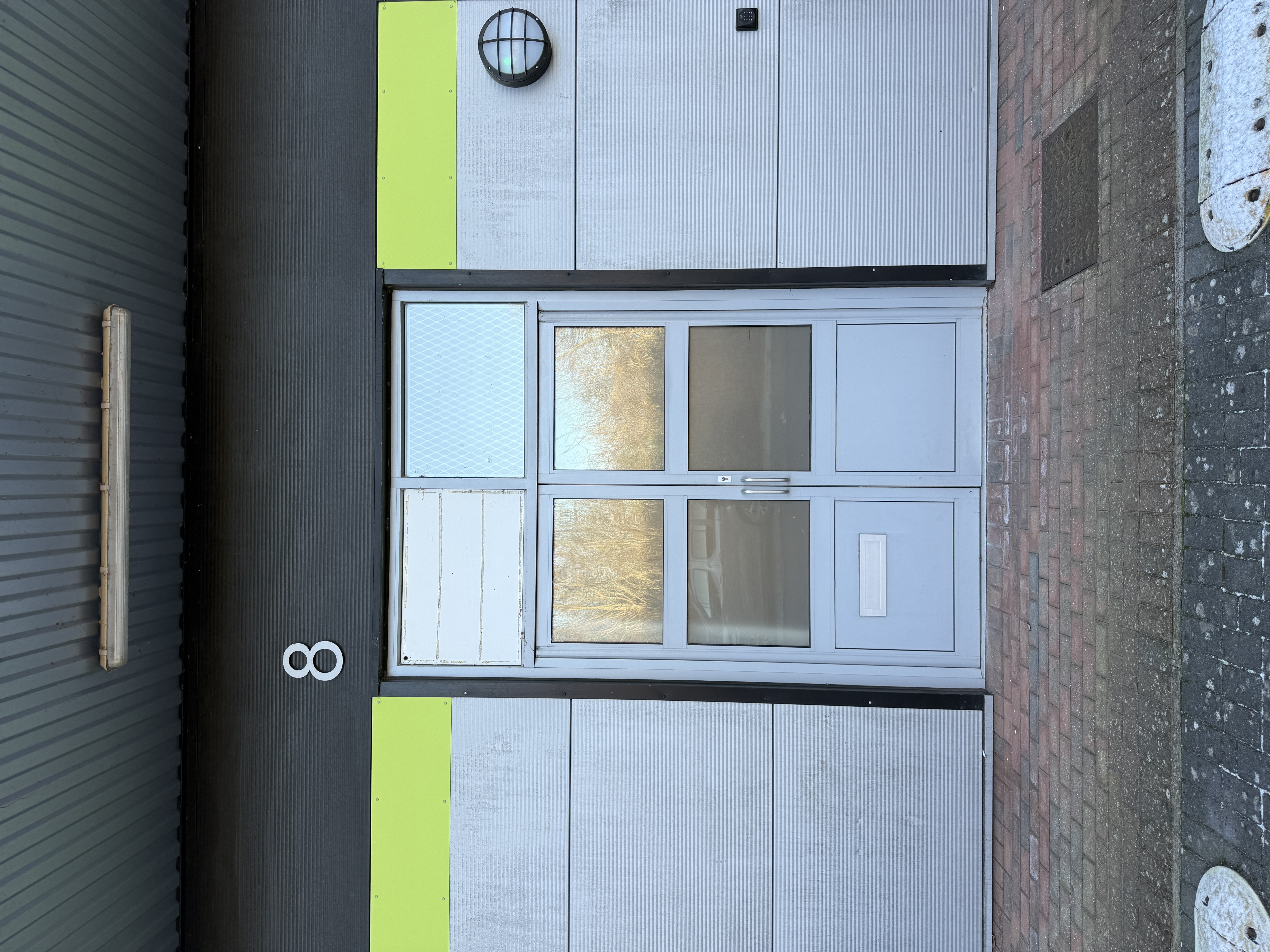 Industrial Unit in Aylesbury - photo 2