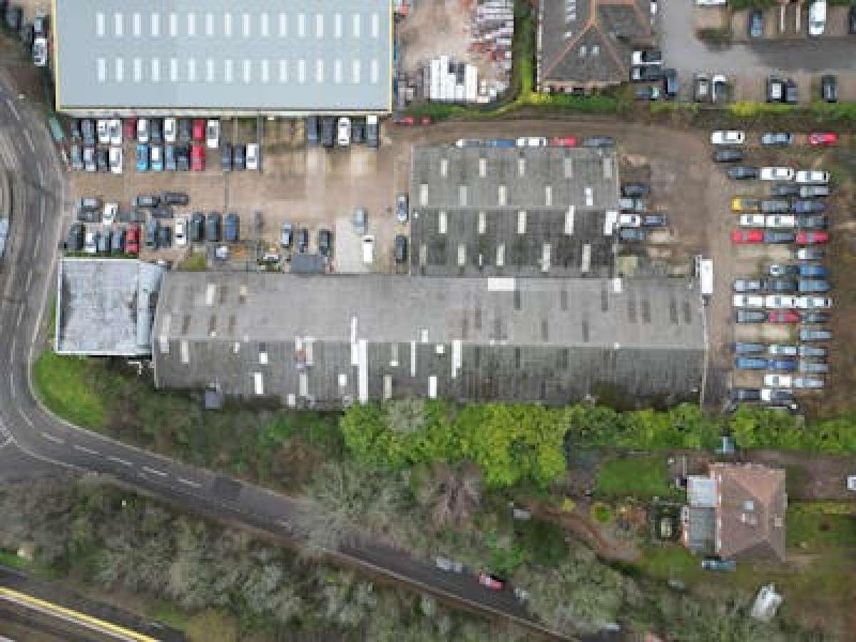 Industrial Unit in Southampton - photo 3