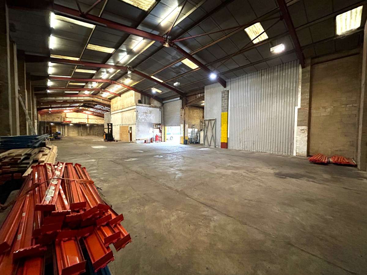 Industrial Unit in Chelmsford - photo 2