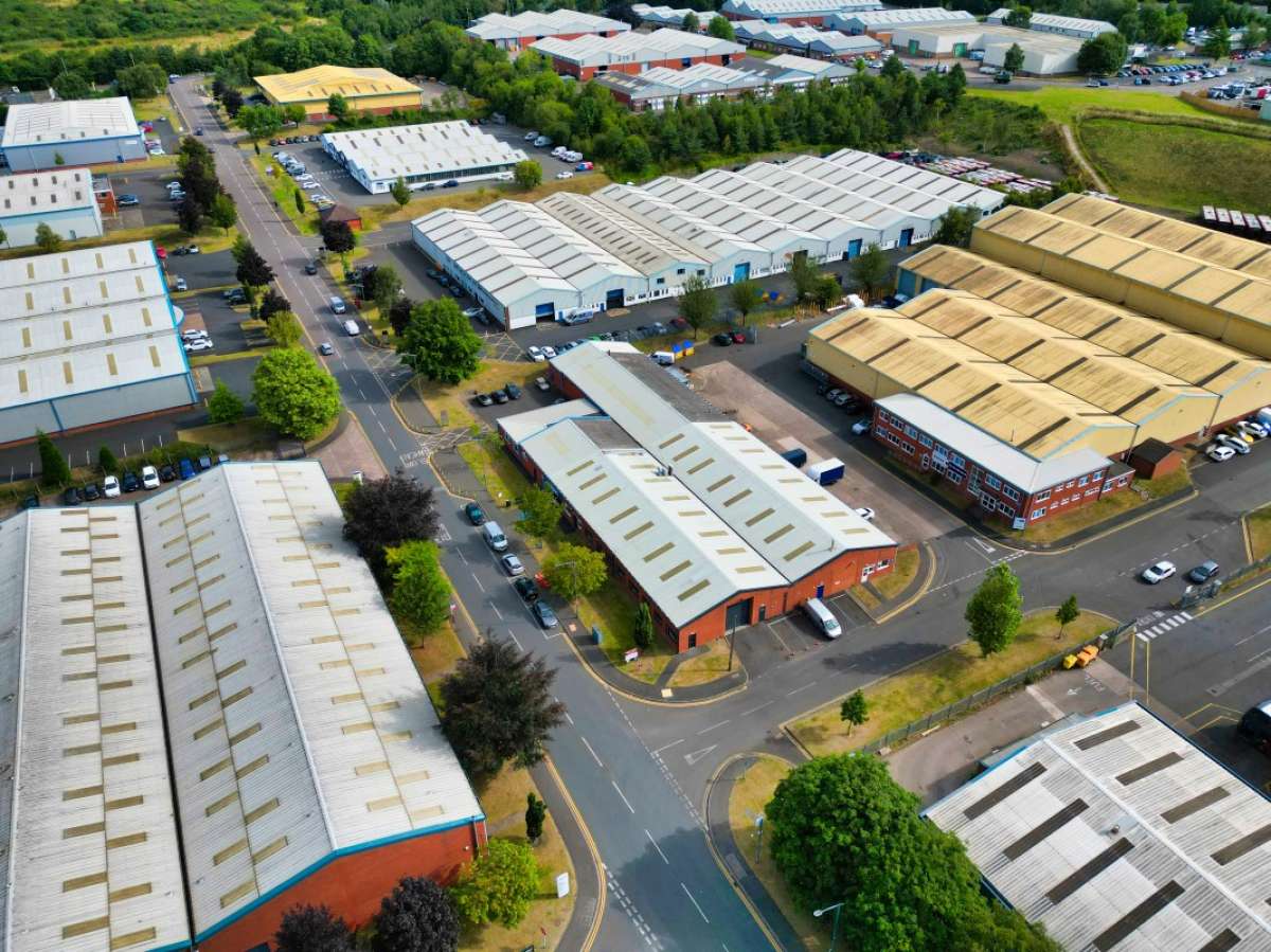 Industrial Unit in Kingswinford - photo 3