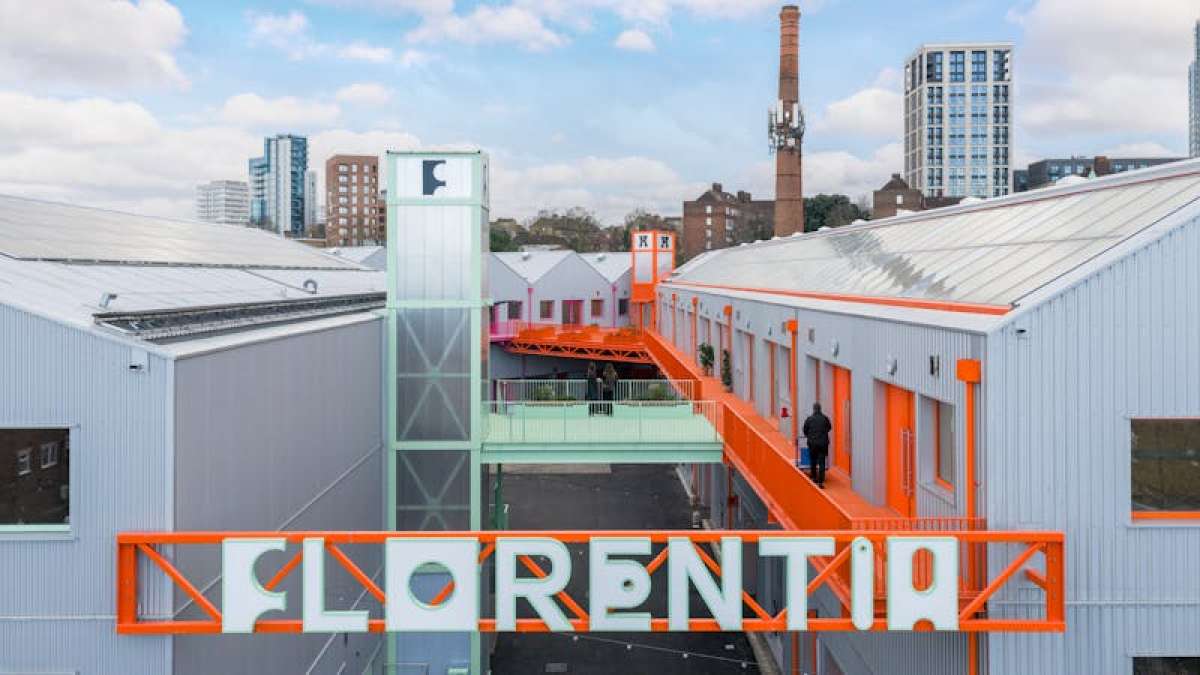 Industrial Unit in London - photo 3
