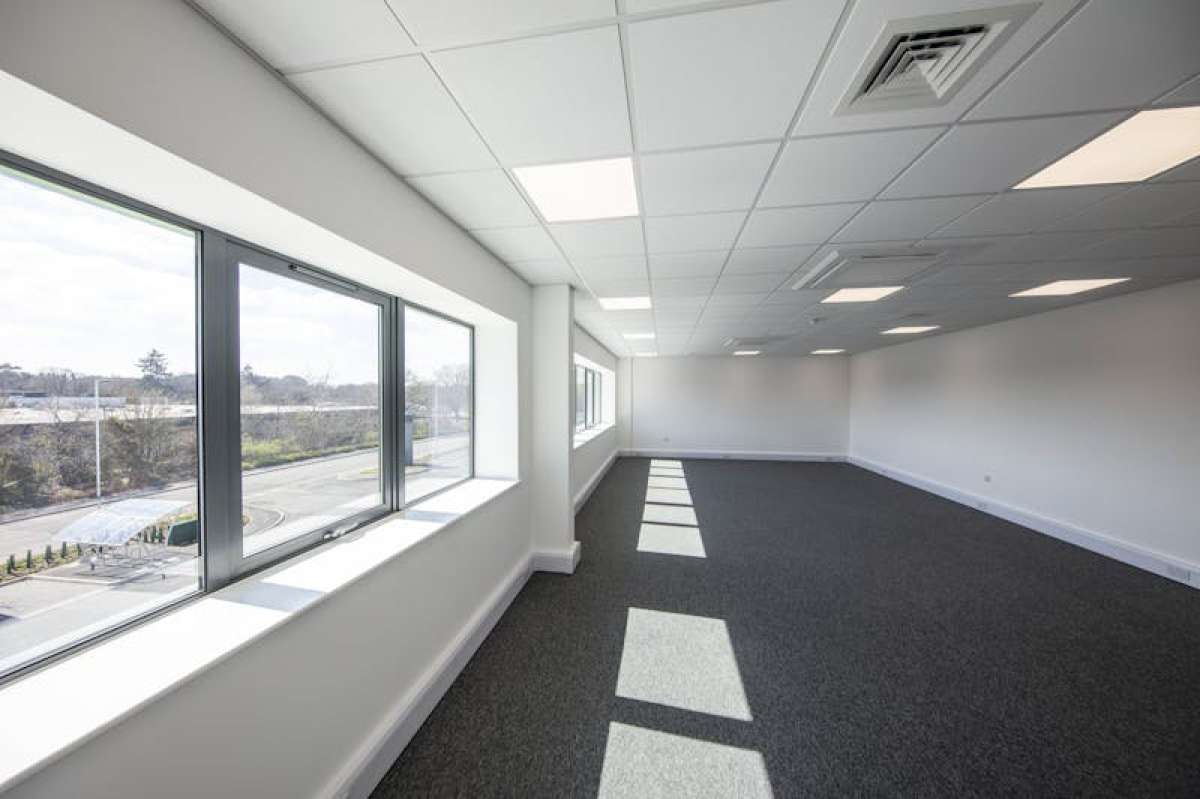 Industrial Unit in Wimborne - photo 3