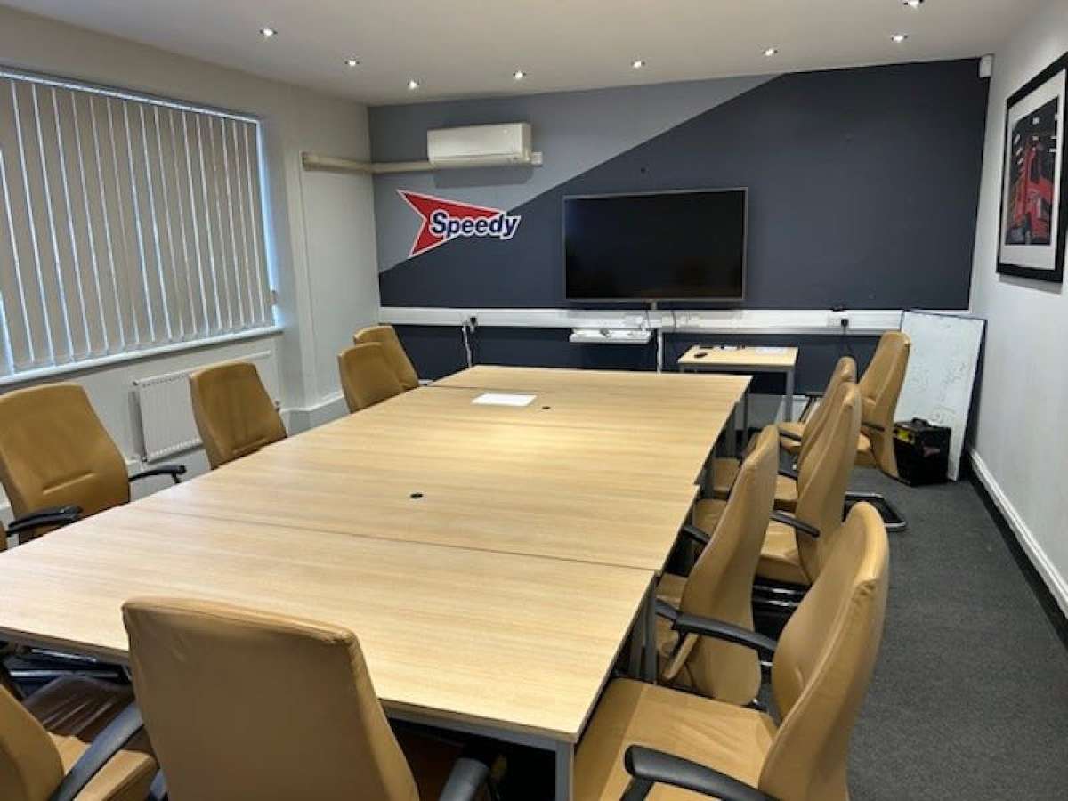 Industrial Unit in London - photo 4