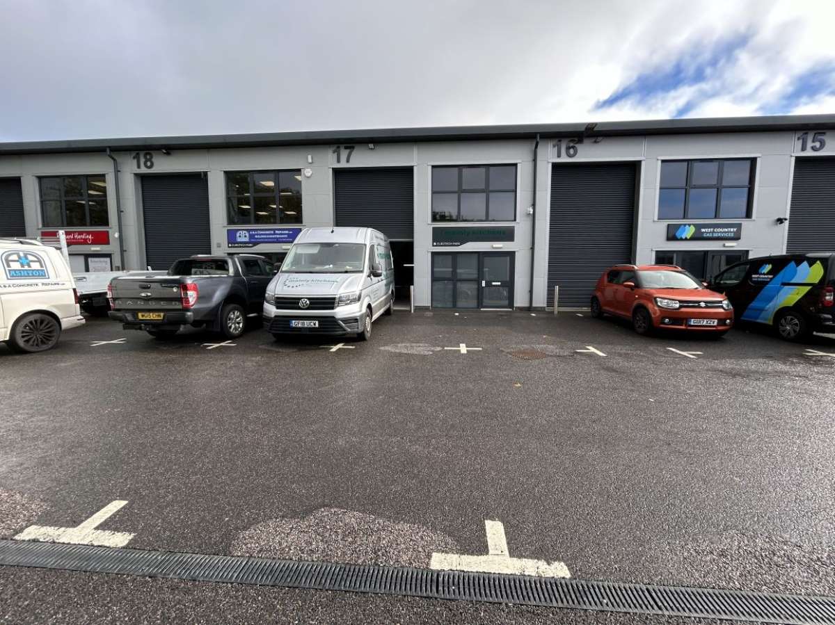 Industrial Unit in Plymouth - photo 2
