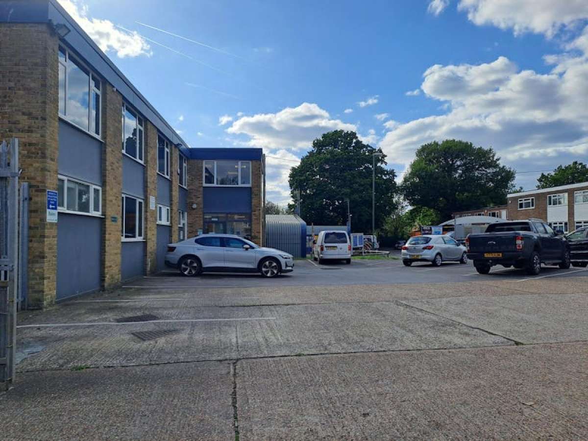 Industrial Unit in Horsham - photo 3