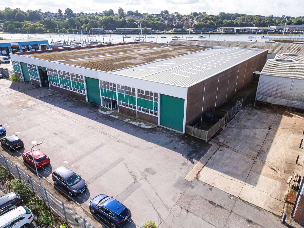 Industrial Unit in Southampton - photo 2