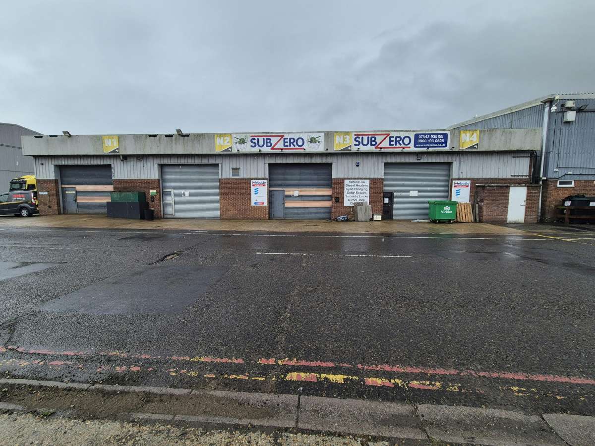 Industrial in Hythe