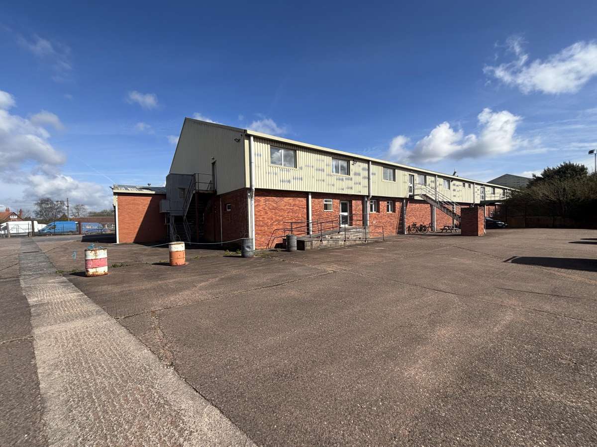 Industrial Unit in Poole - photo 2
