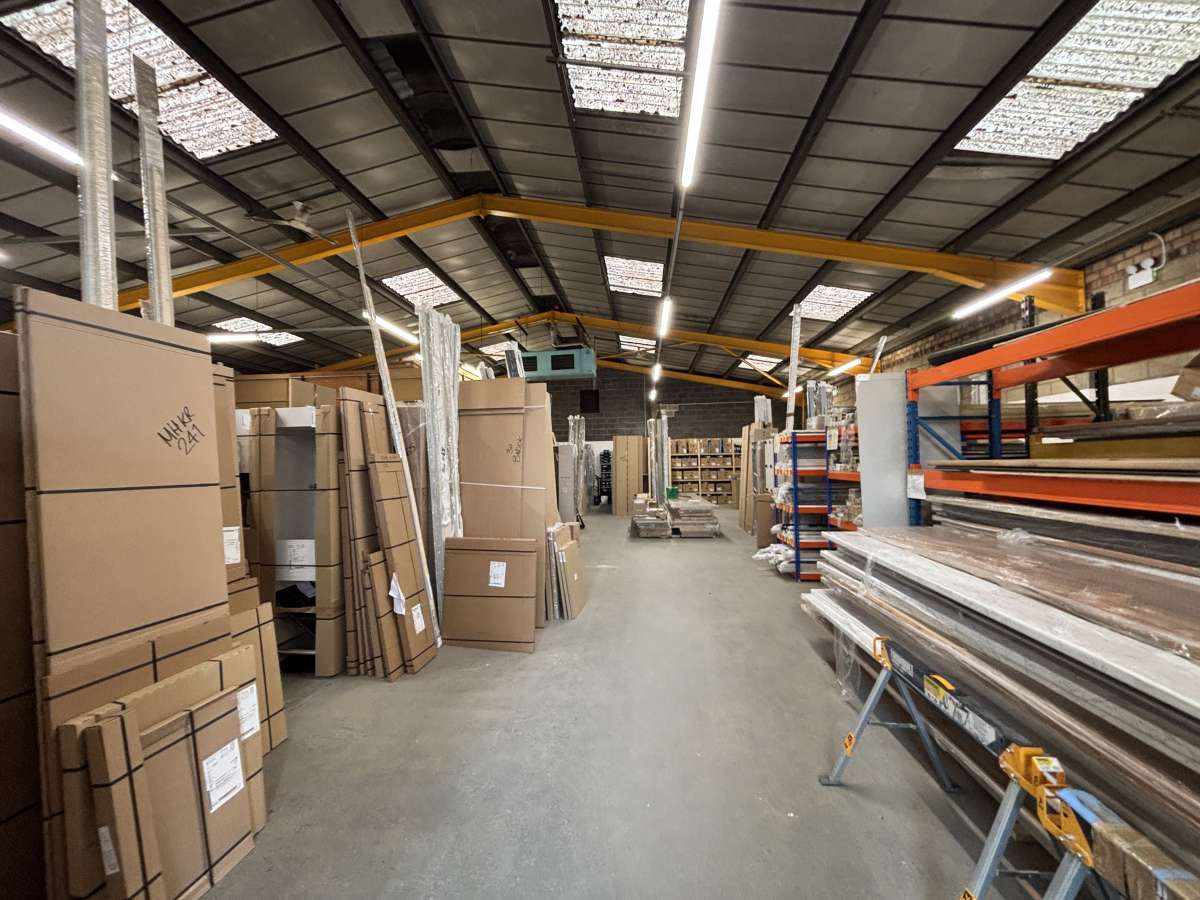 Industrial Unit in Leicester - photo 2