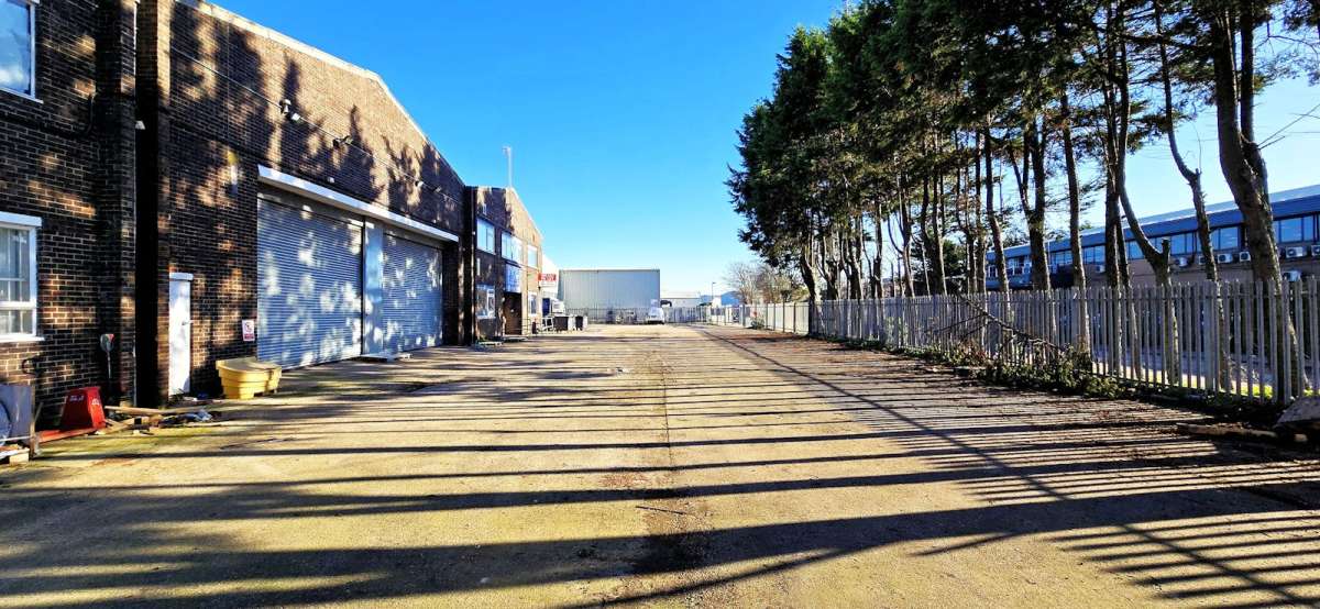 Industrial Unit in Lancing - photo 3
