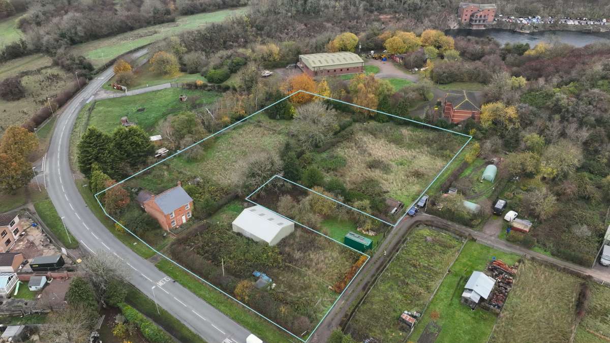 Land in Sapcote