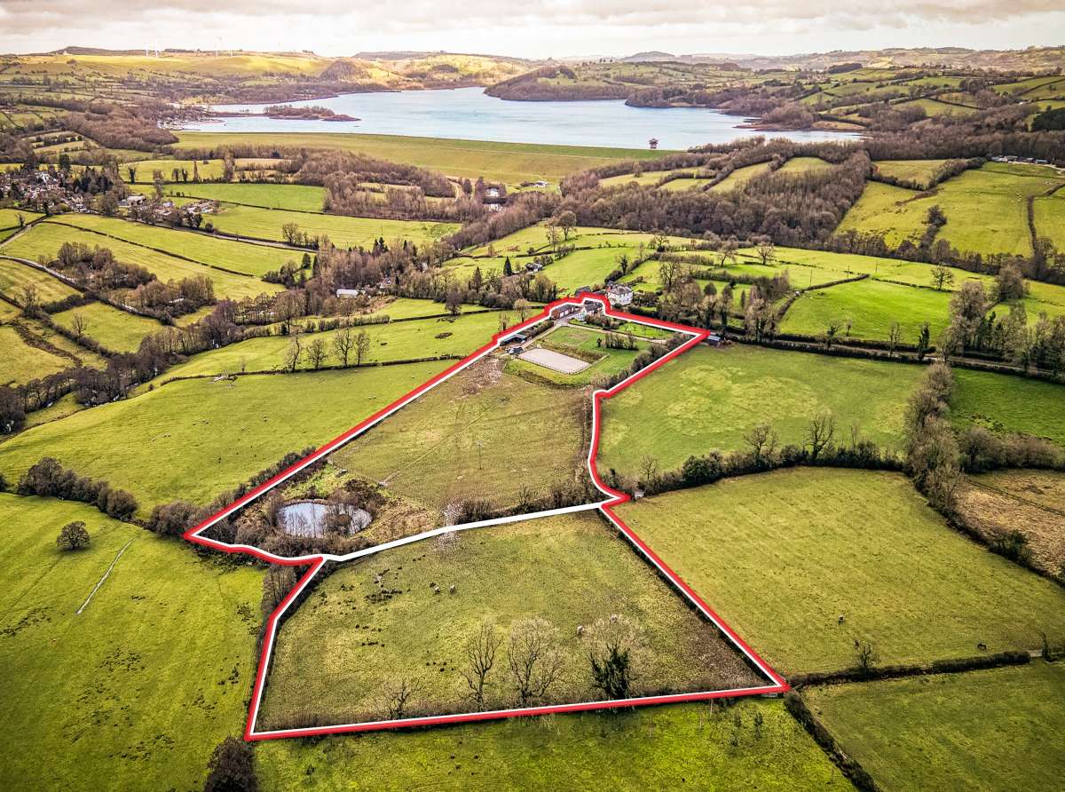 Land in Hognaston