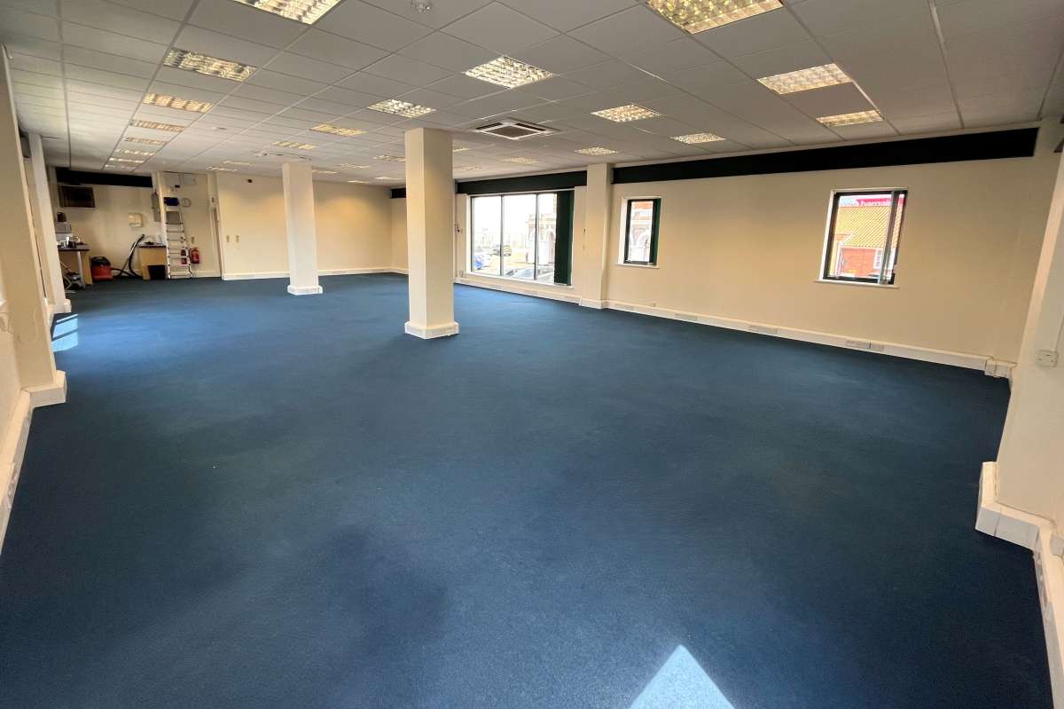 Office in Maldon - photo 2