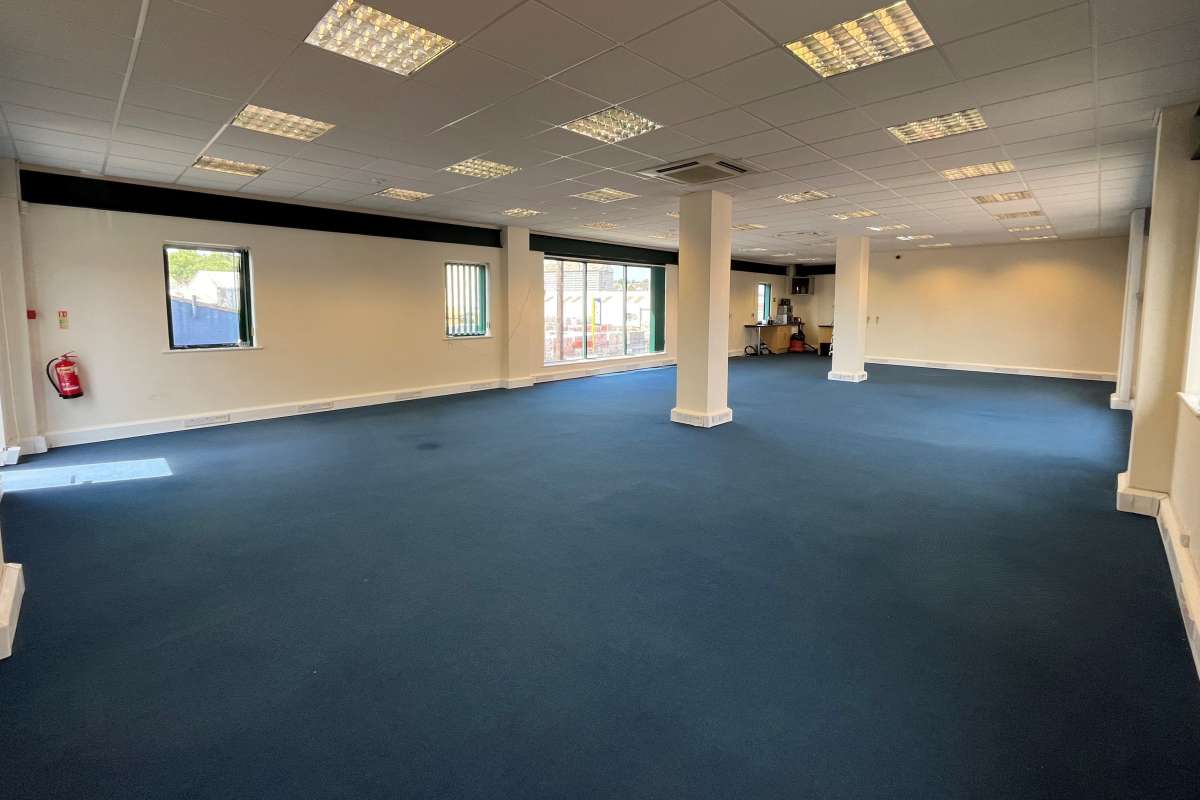 Office in Maldon - photo 3