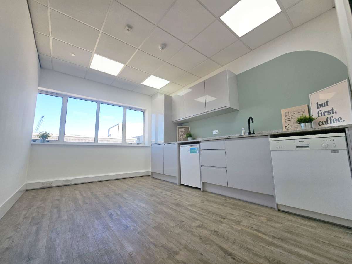 Office in Southampton - photo 2