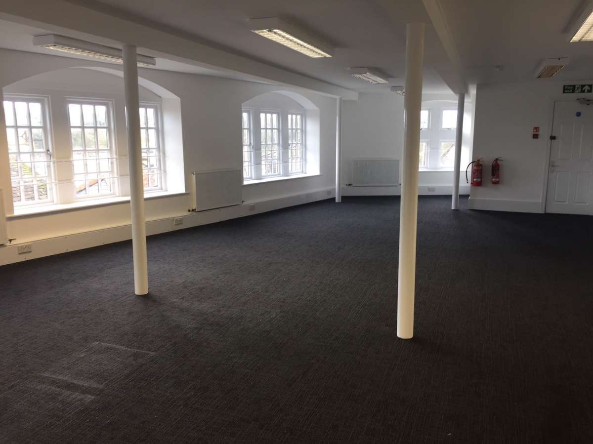Office in Bradford On Avon - photo 2