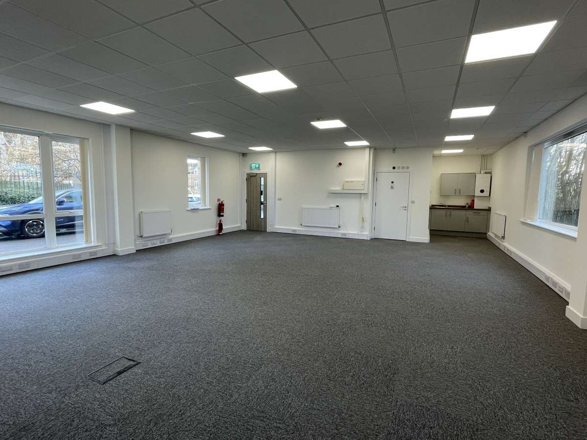 Office in Bristol - photo 3
