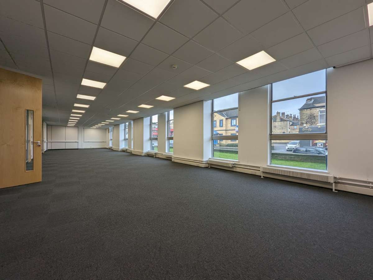 Office in Pudsey - photo 4