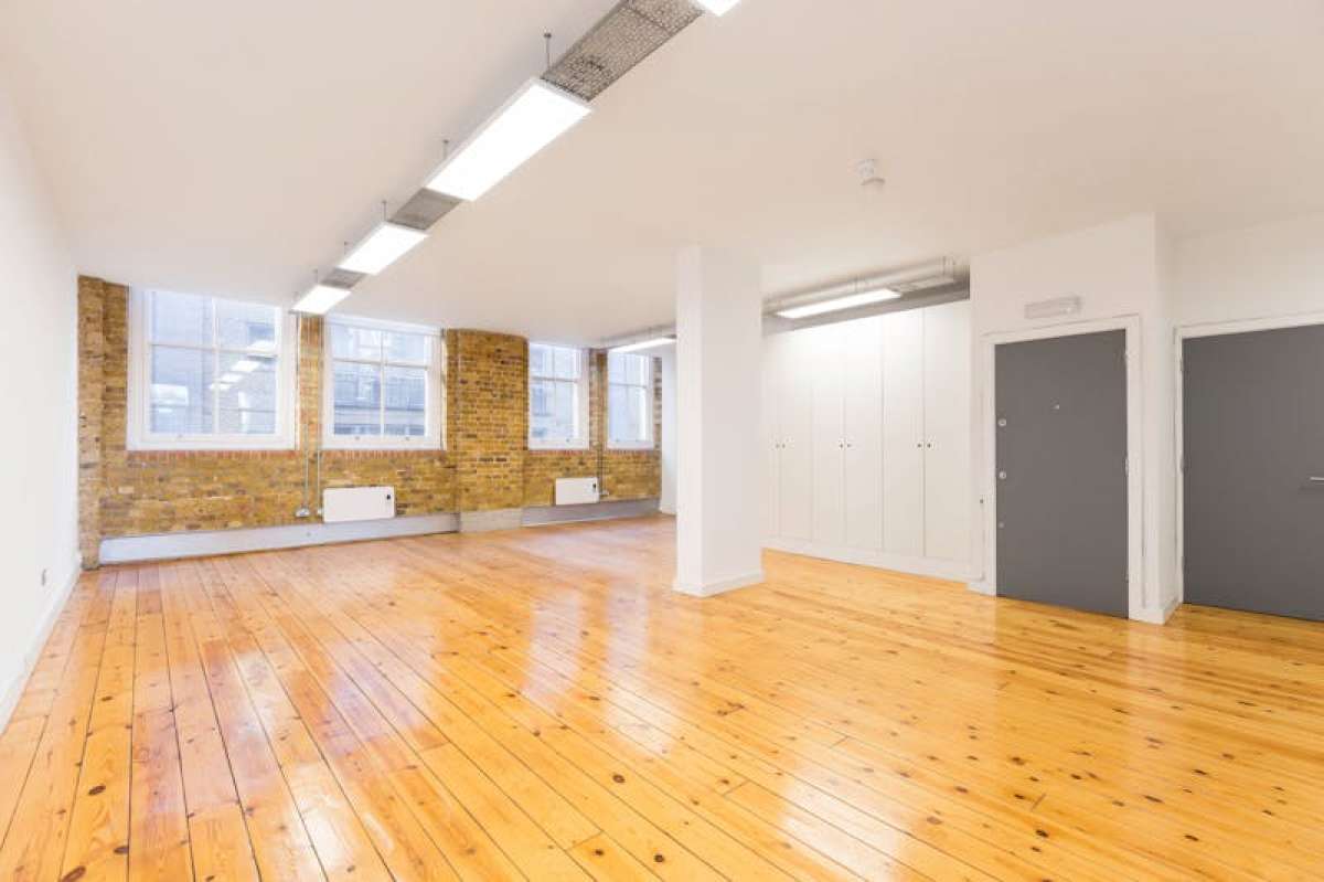 Office in London - photo 3