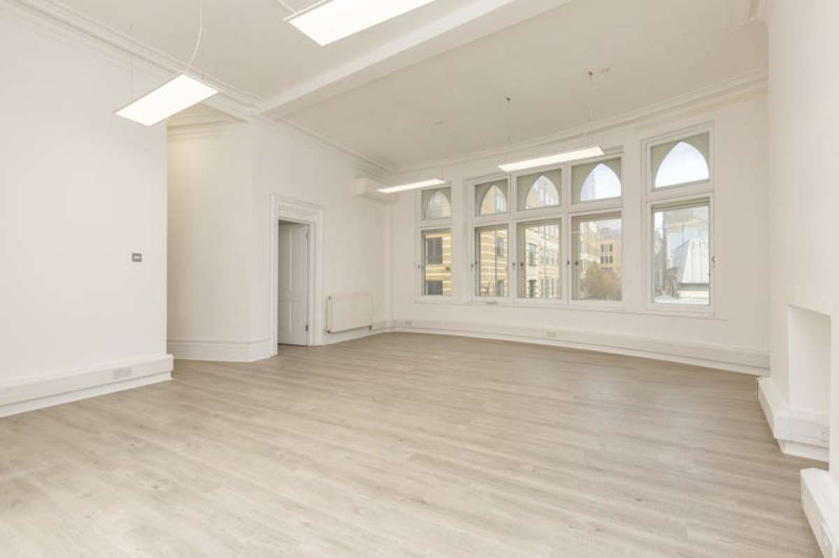 Office in London - photo 3