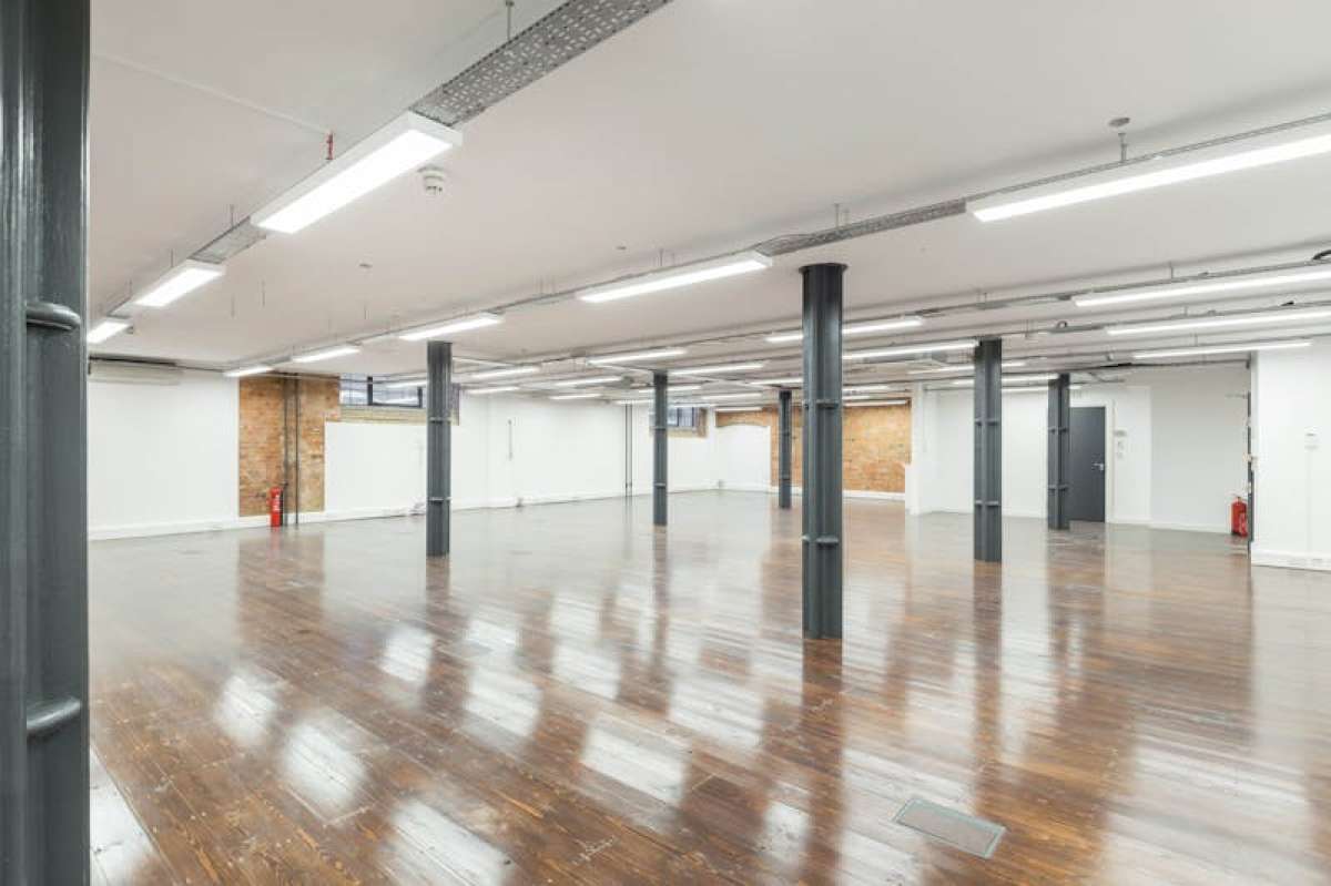 Office in London - photo 3