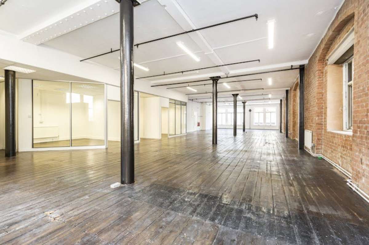 Office in London - photo 4