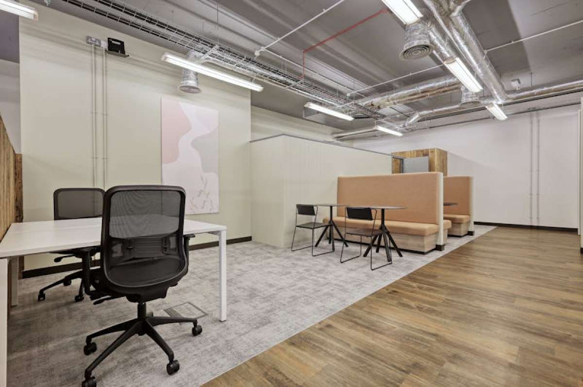 Office in London - photo 3