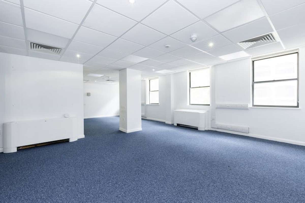Office in London - photo 4