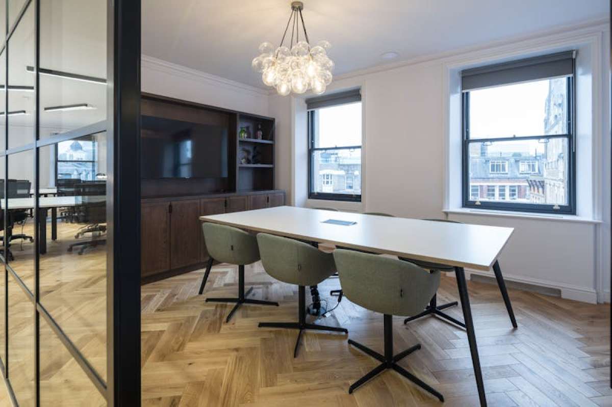 Office in London - photo 4