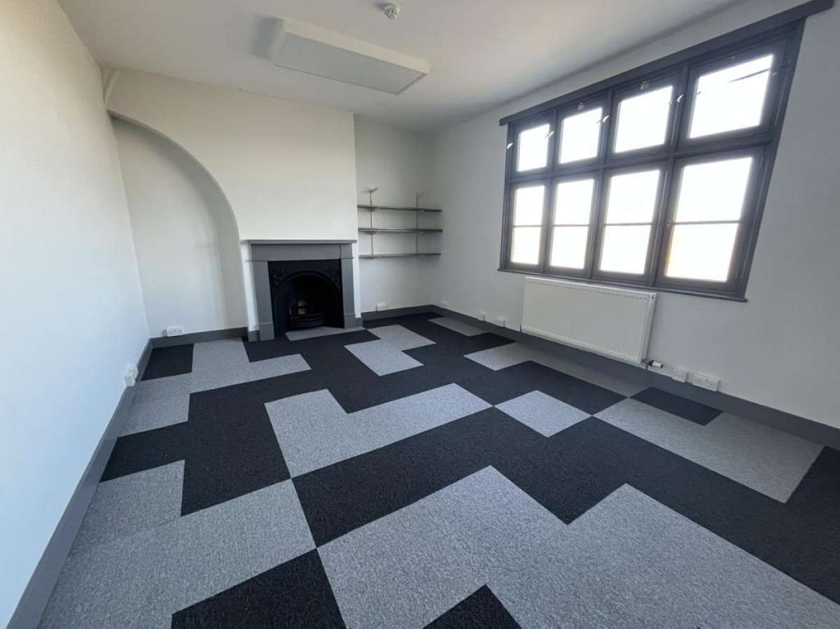 Office in Ipswich - photo 4