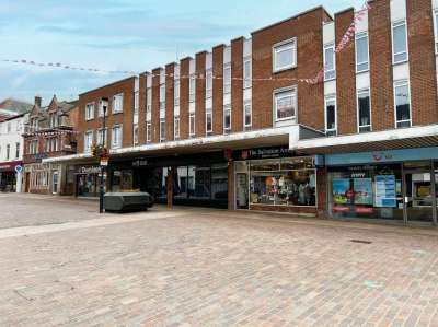 Retail/Shop in Ormskirk - photo 2