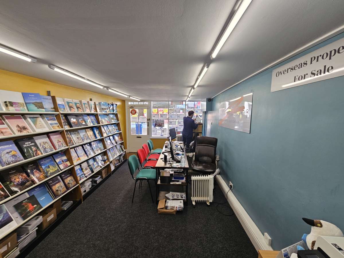 Retail/Shop in Sheerness - photo 2