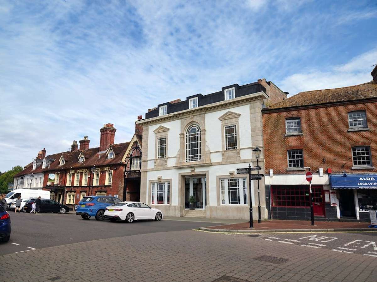 Retail in Ringwood