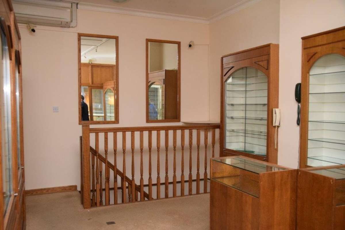 Retail/Shop in Ipswich - photo 2