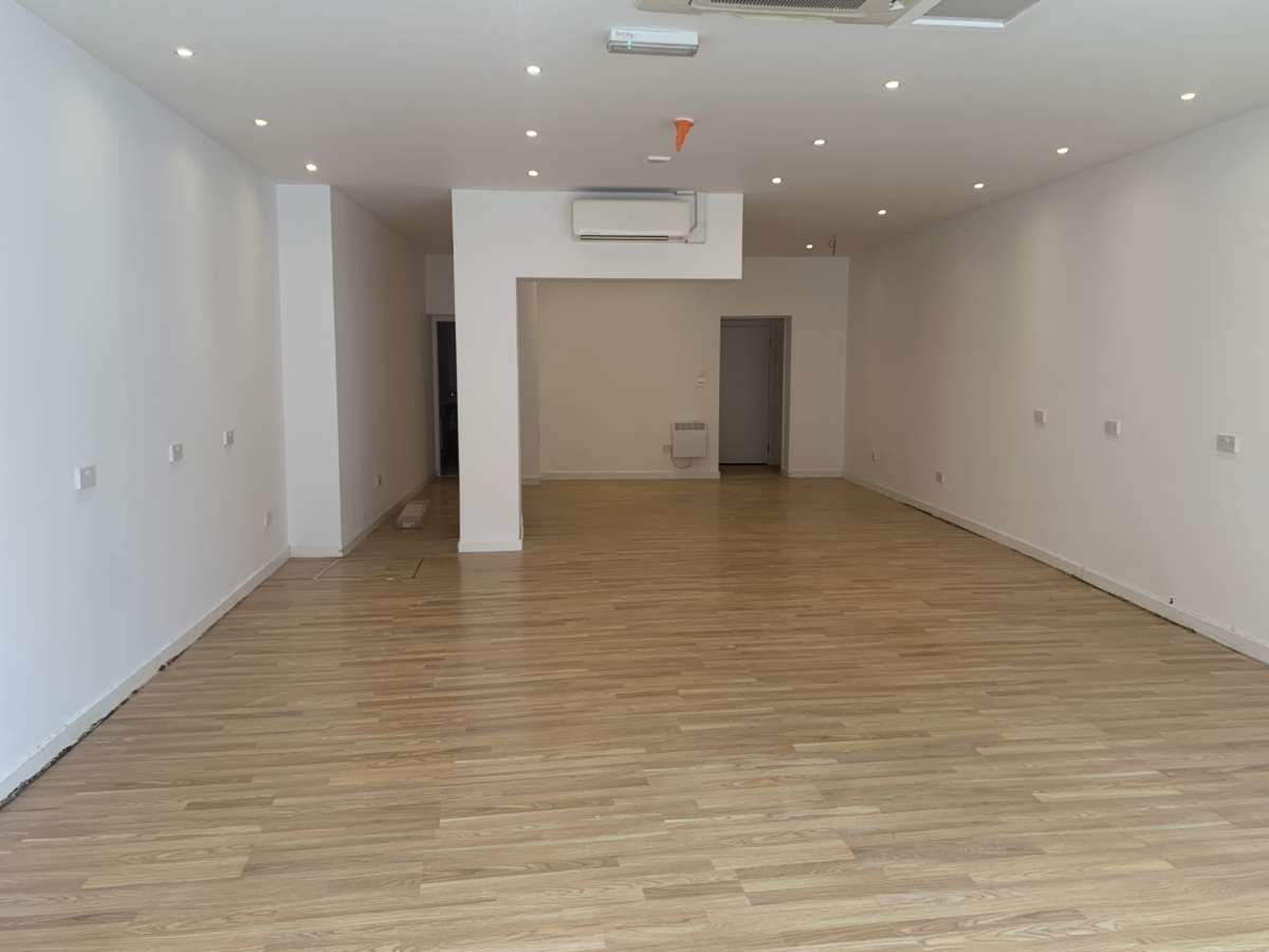 Retail/Shop in Perth - photo 3