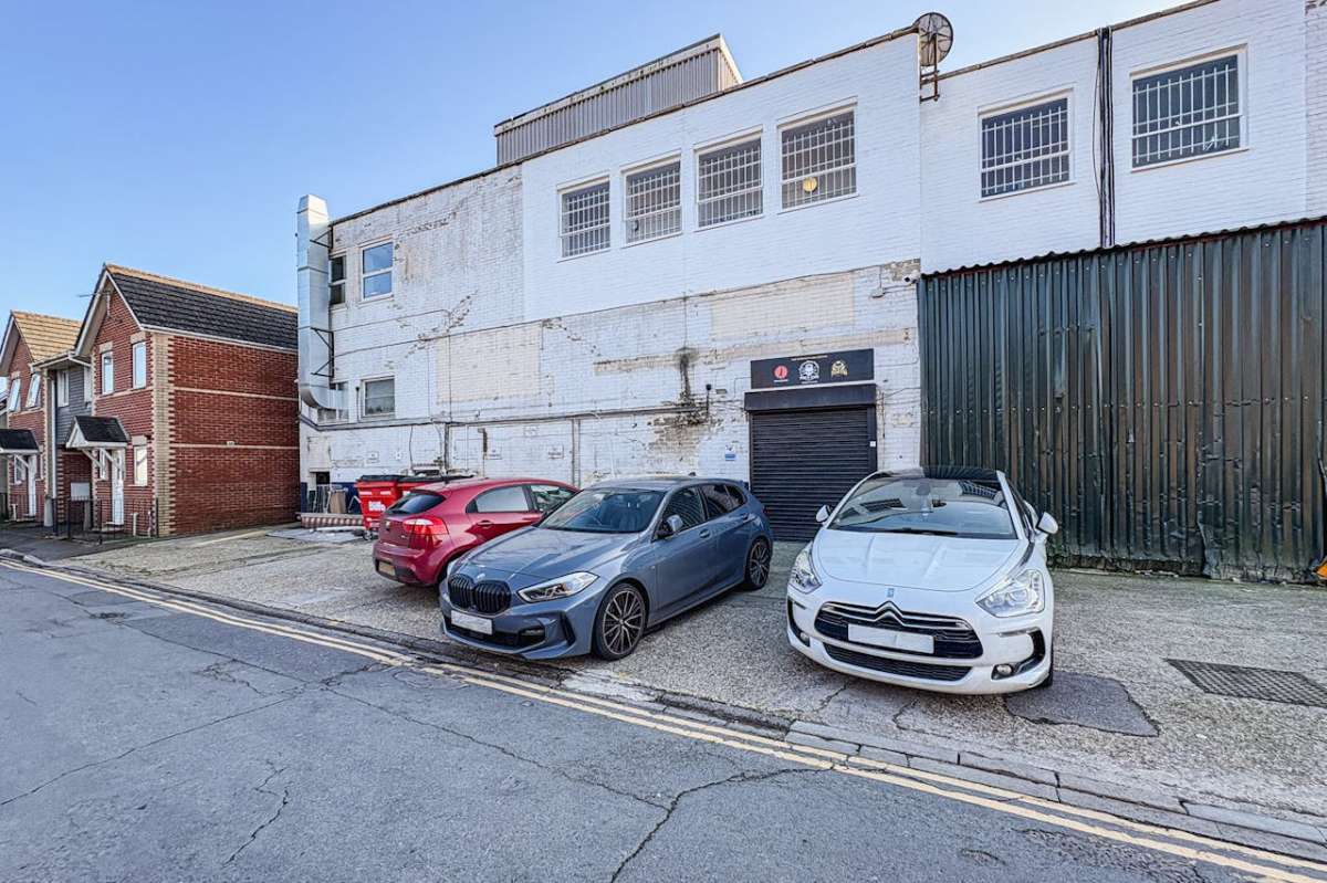Retail in Poole
