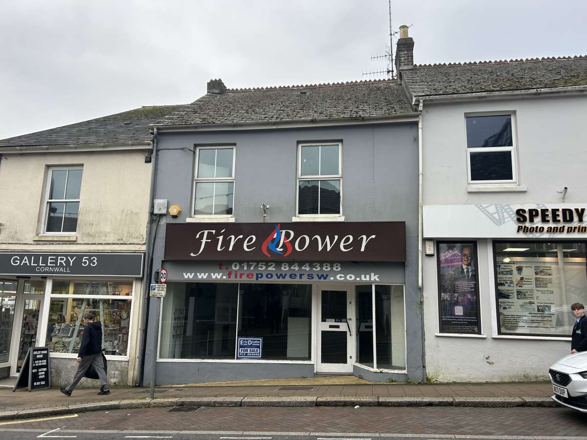 Retail in Saltash