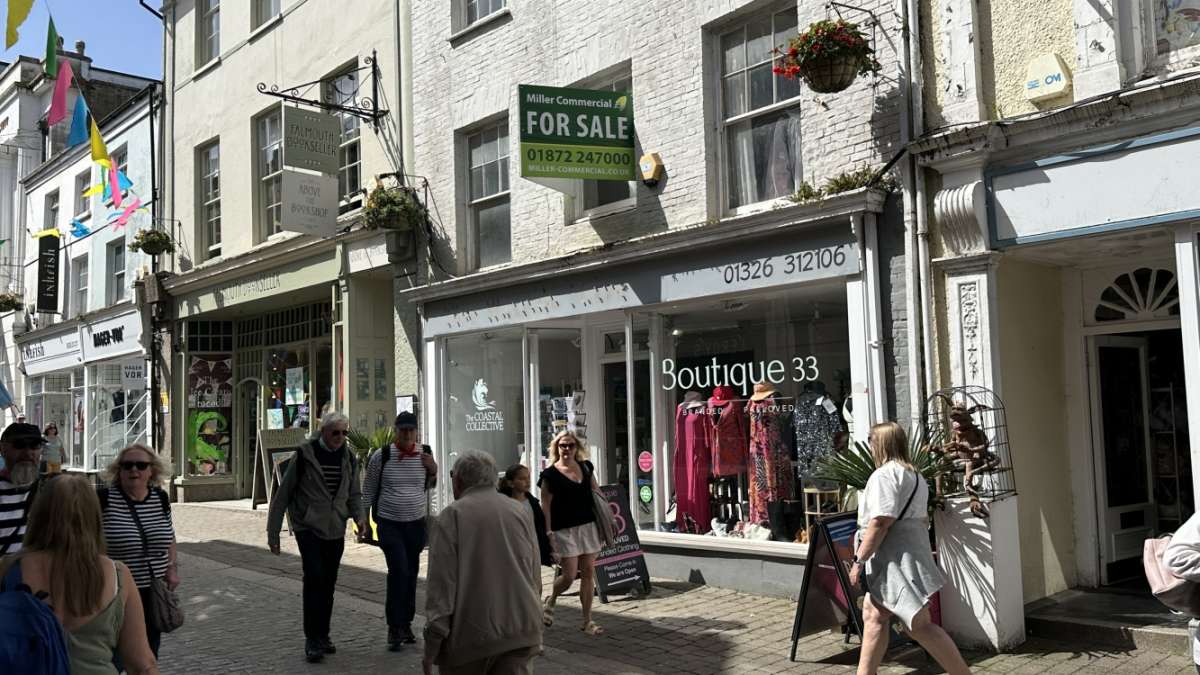 Retail/Shop in Falmouth - photo 2