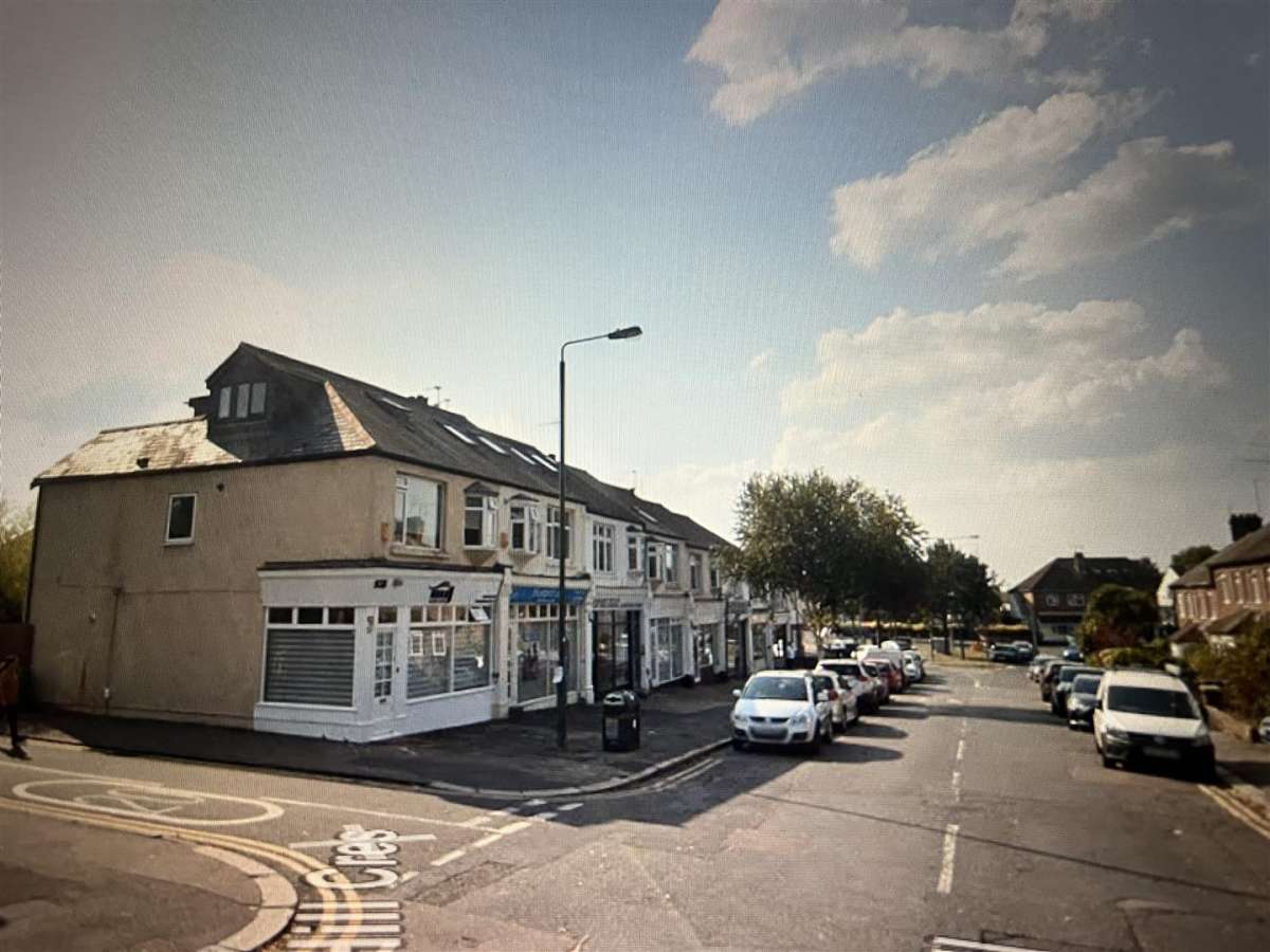 Retail/Shop To Let, Woodford Green