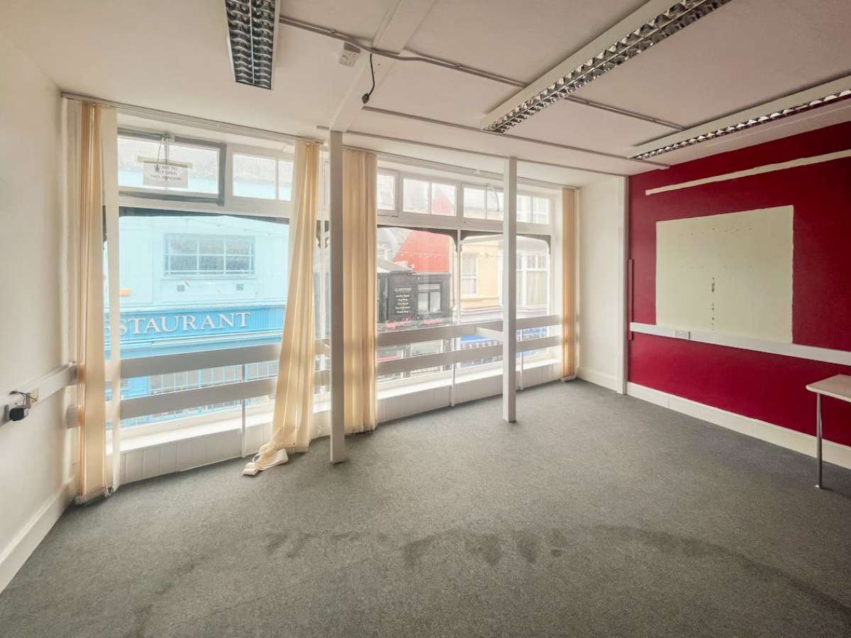 Retail/Shop in Weymouth - photo 4